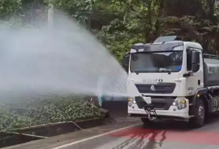 为什么全国的洒水车都爱放《生日快乐》？_DAZUI123