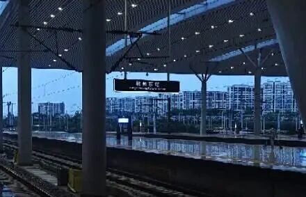 为什么越是底层家庭，越在决定命运的关键事情上非常随意，越是在不重要的生活小事上斤斤计较？_DAZUI123