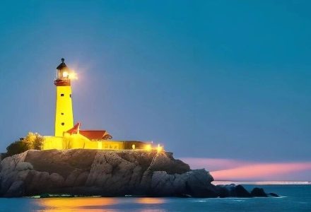 人在越来越强的路上，会真正爱上自己_DAZUI123